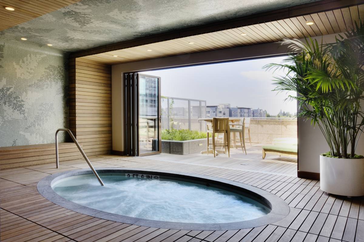 electek - Luxury hot tub